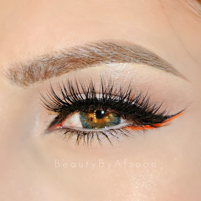 4 Tone Aqua Colored Contacts - Image 3