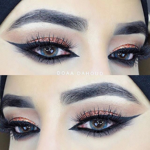4 Tone Aqua Colored Contacts - Image 5